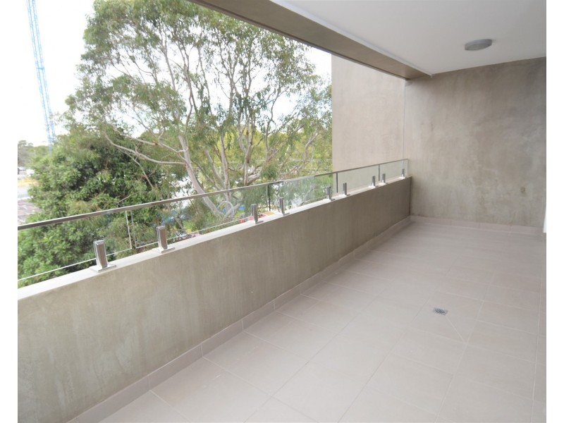 202/9 Moore Street, Sutherland NSW 2232