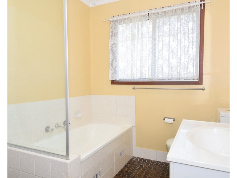 5 Yanderra Avenue, Bangor NSW 2234