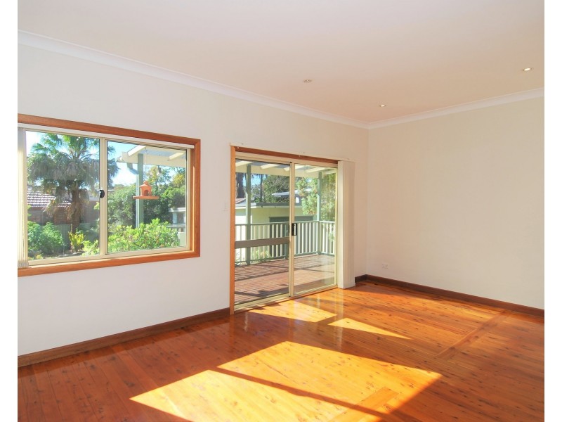 100 Wolger Street, Como NSW 2226