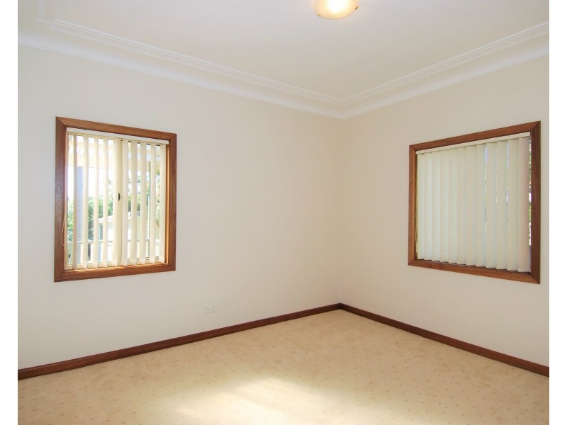 100 Wolger Street, Como NSW 2226