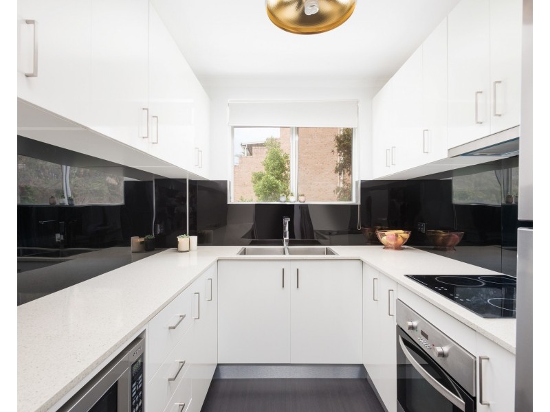 17/2 Railway Crescent, Jannali NSW 2226