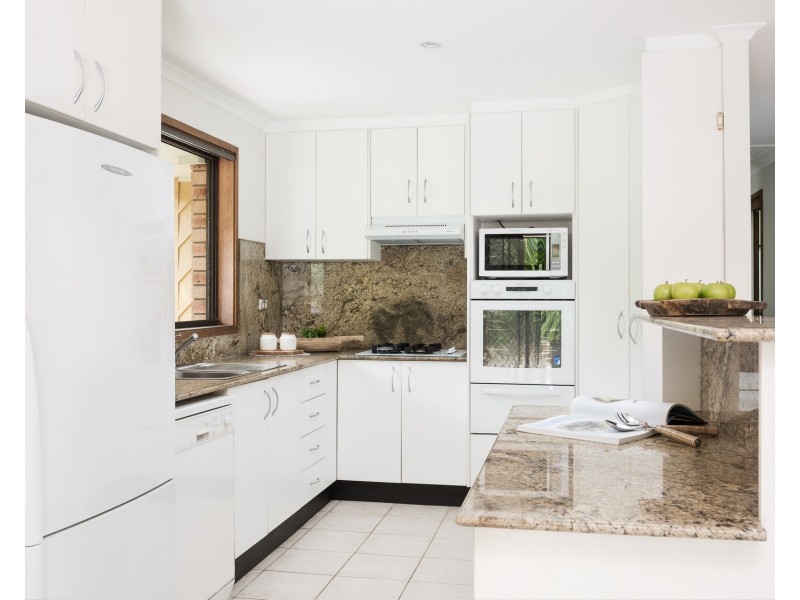 4 Roseneath Place, Engadine NSW 2233