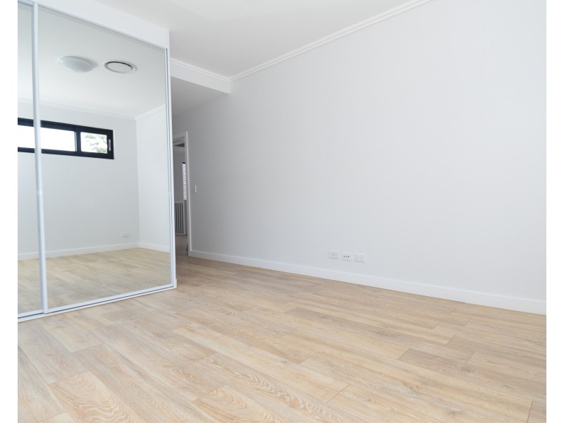 2/112 Railway Crescent, Jannali NSW 2226