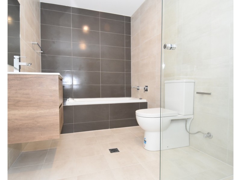 2/112 Railway Crescent, Jannali NSW 2226