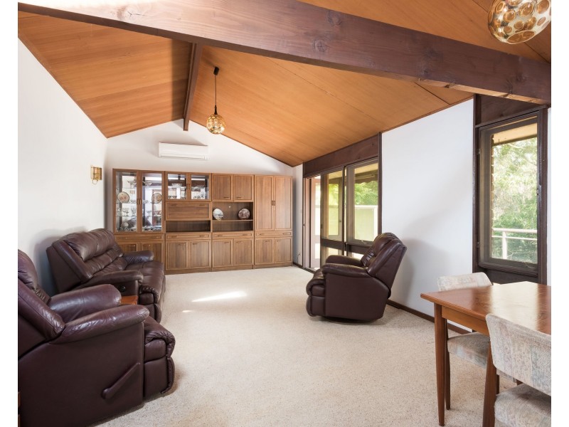 8 Surrey Place, Kareela NSW 2232