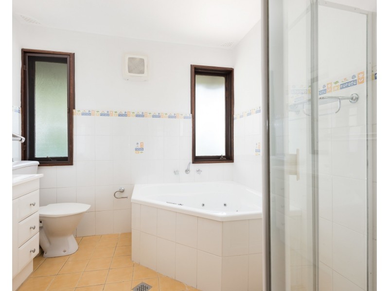 8 Surrey Place, Kareela NSW 2232