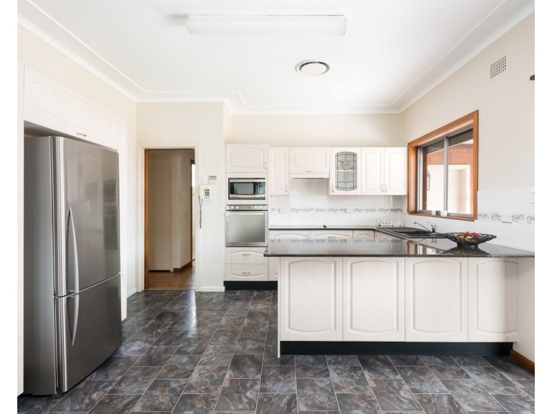 1 Bathurst Street, Gymea NSW 2227