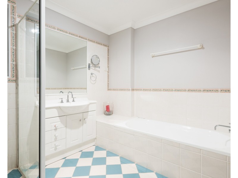 73 Glencoe Street, Sutherland NSW 2232