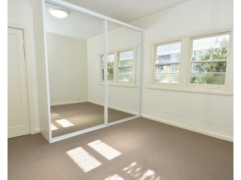 8 Auburn Street, Sutherland NSW 2232