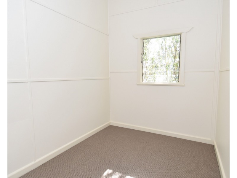 8 Auburn Street, Sutherland NSW 2232