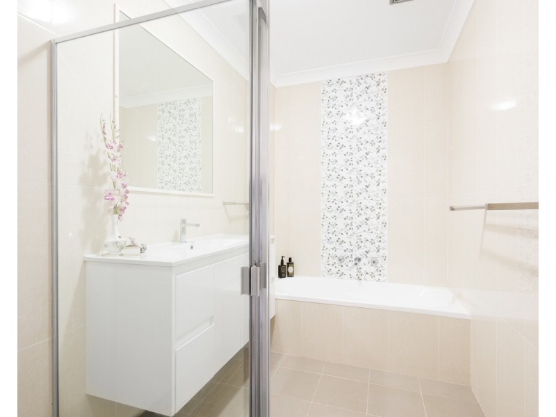 54/131 Oak Road, Kirrawee NSW 2232