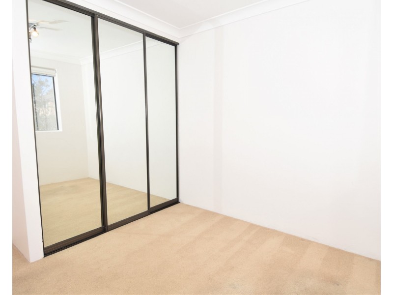 54/131 Oak Road, Kirrawee NSW 2232