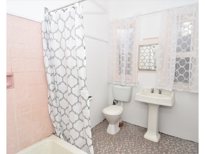 112 Flora Street, Sutherland NSW 2232