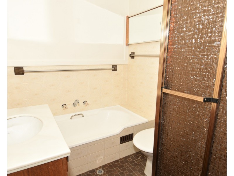 6 Avery Avenue, Kirrawee NSW 2232