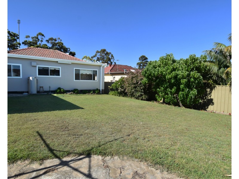 6 Avery Avenue, Kirrawee NSW 2232