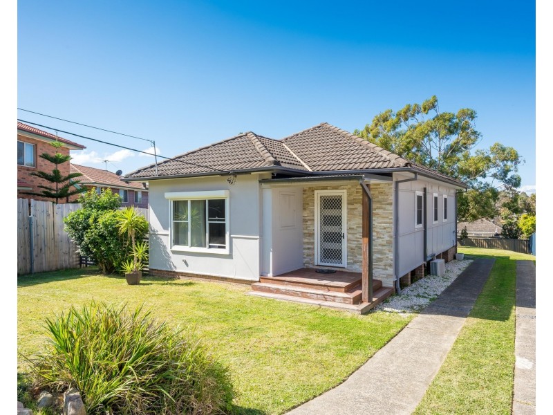 17 Moona Road, Kirrawee NSW 2232