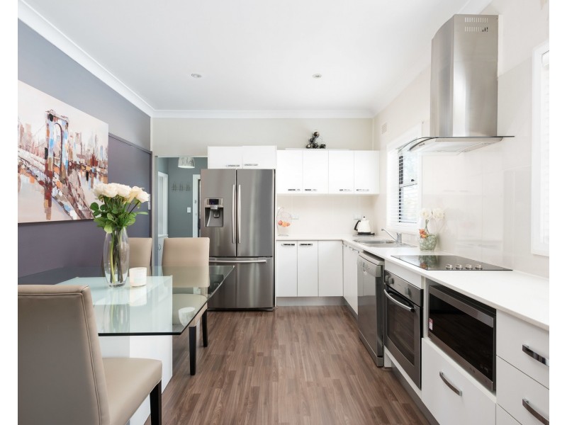 17 Moona Road, Kirrawee NSW 2232