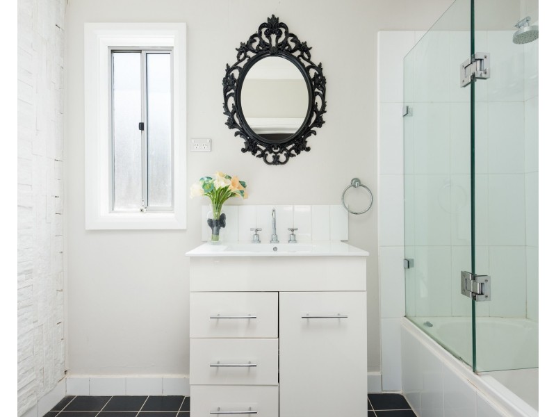 17 Moona Road, Kirrawee NSW 2232