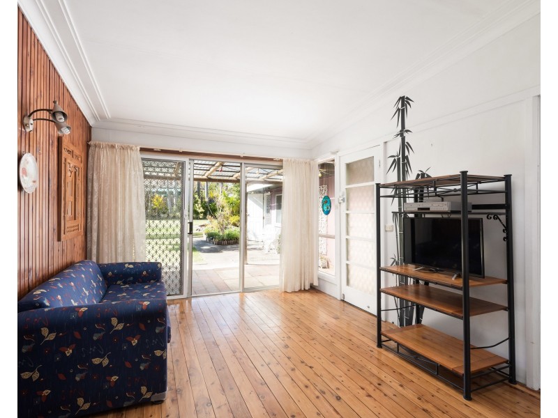 162 Acacia Road, Kirrawee NSW 2232