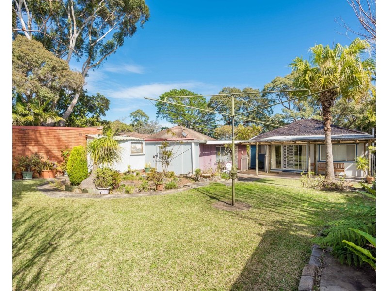 162 Acacia Road, Kirrawee NSW 2232