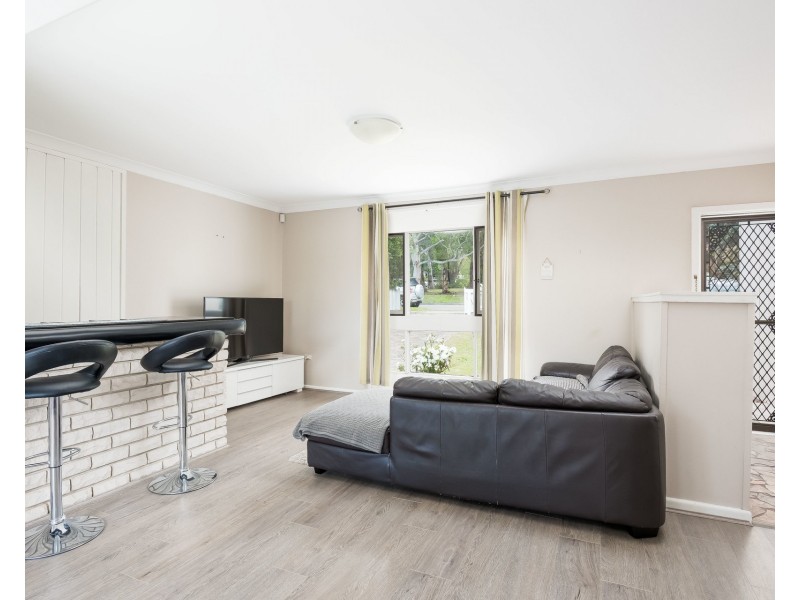 27 Leonay Street, Sutherland NSW 2232