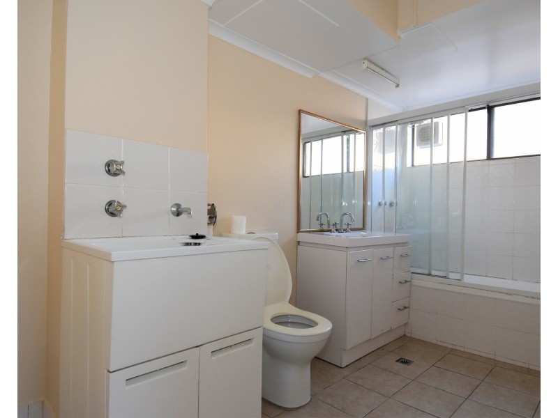 8/125 Oak Road, Kirrawee NSW 2232