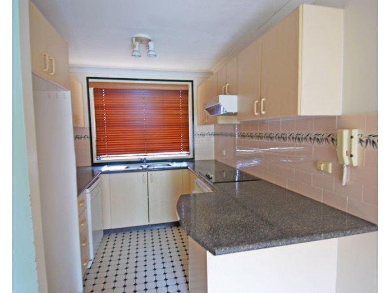 2/72 Merton Street, Sutherland NSW 2232