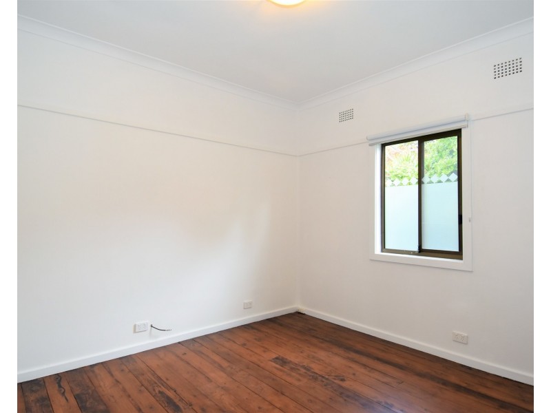 38 Oakwood Street, Sutherland NSW 2232