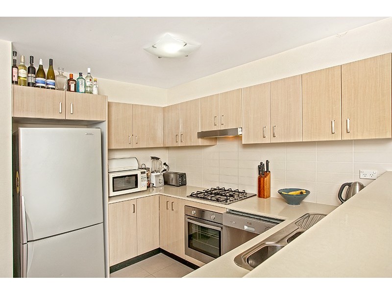 23/2-10 Hawkesbury Avenue, Dee Why NSW 2099