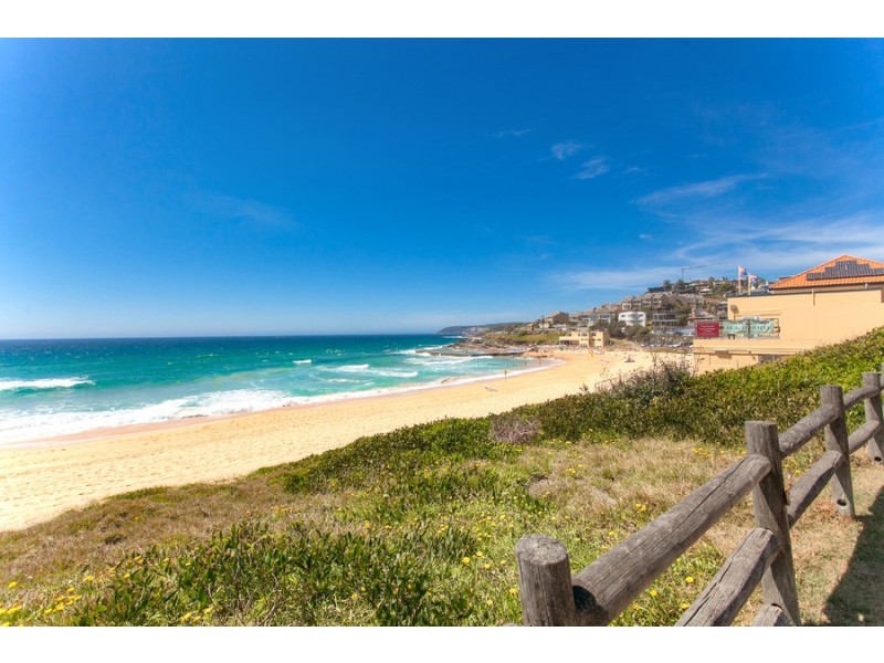 7/62 Carrington Parade, Curl Curl NSW 2096