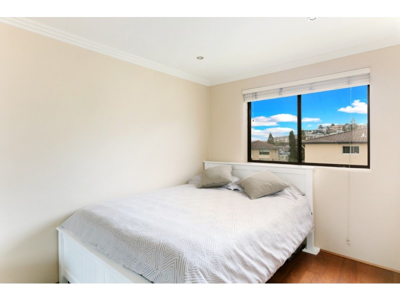 6/62 Carrington Parade, Curl Curl NSW 2096