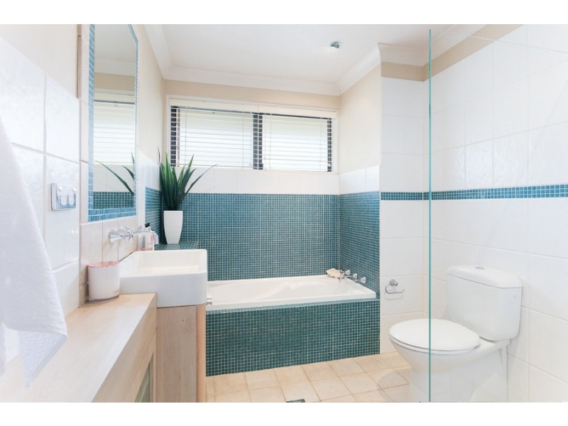 6/62 Carrington Parade, Curl Curl NSW 2096