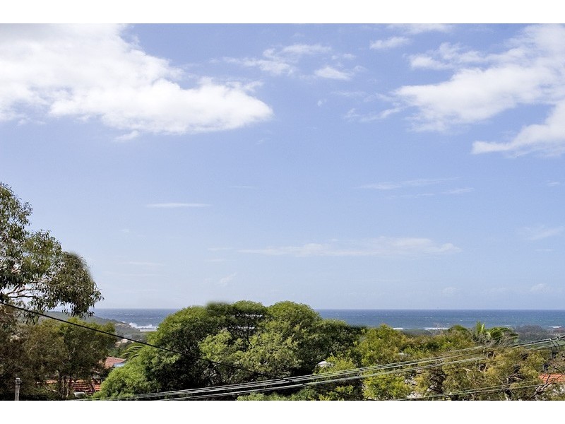 18 Jocelyn Street, North Curl Curl NSW 2099