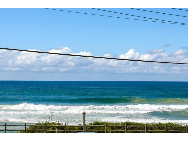 60 Carrington Parade, Curl Curl NSW 2096