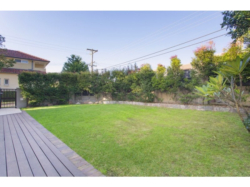 1/2 Highview Avenue, Queenscliff NSW 2096