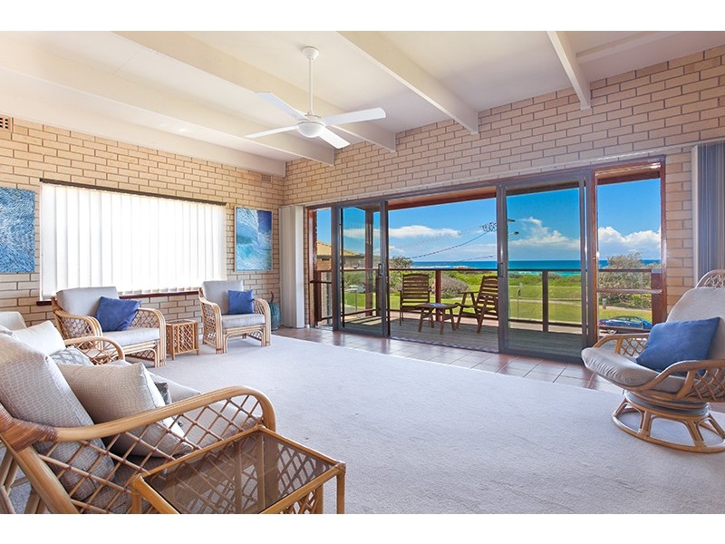 78 Carrington Parade, Curl Curl NSW 2096