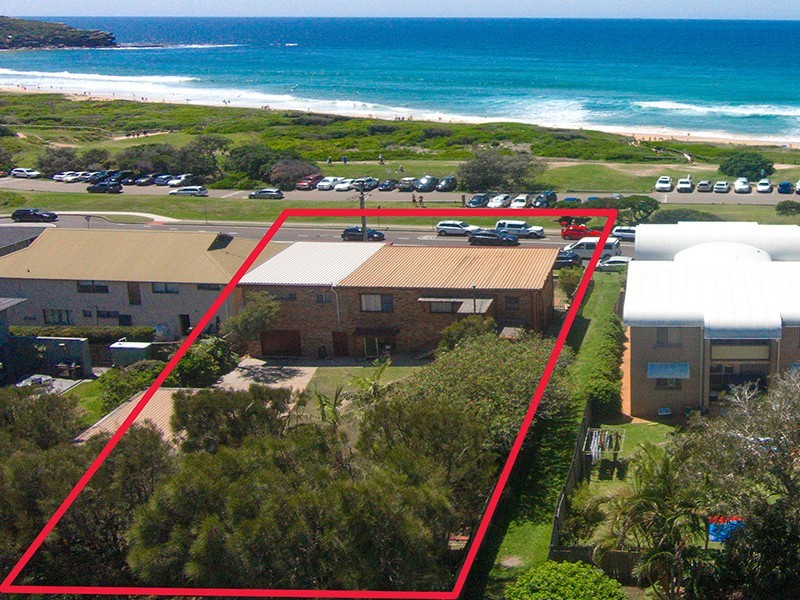 78 Carrington Parade, Curl Curl NSW 2096