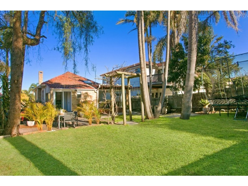 32 Parr Avenue, North Curl Curl NSW 2099