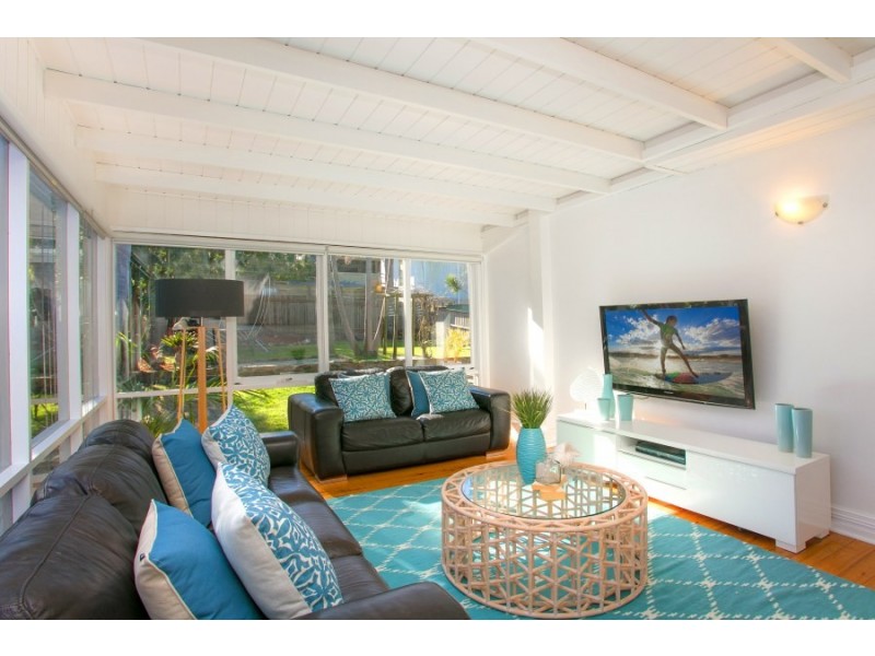 32 Parr Avenue, North Curl Curl NSW 2099