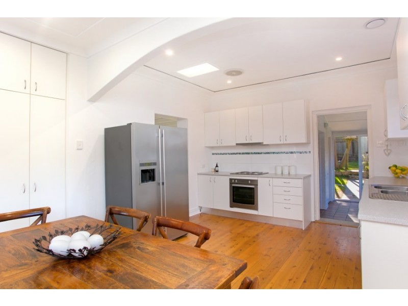 32 Parr Avenue, North Curl Curl NSW 2099