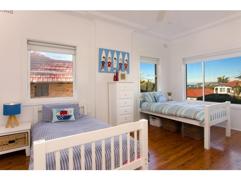 32 Parr Avenue, North Curl Curl NSW 2099