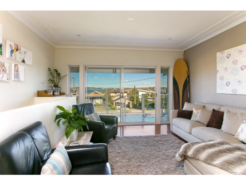32 Headland Road, North Curl Curl NSW 2099