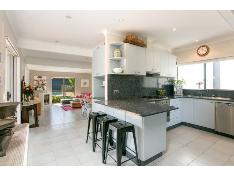 32 Headland Road, North Curl Curl NSW 2099