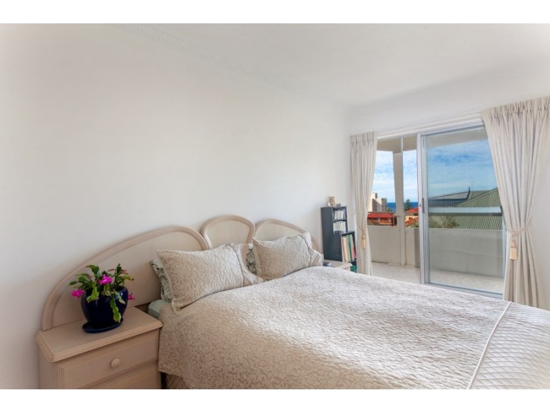 4/32 Undercliff Road, Freshwater NSW 2096