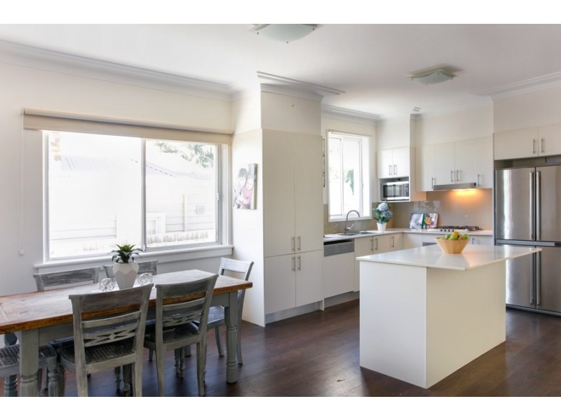 168 Wyndora Avenue, Freshwater NSW 2096