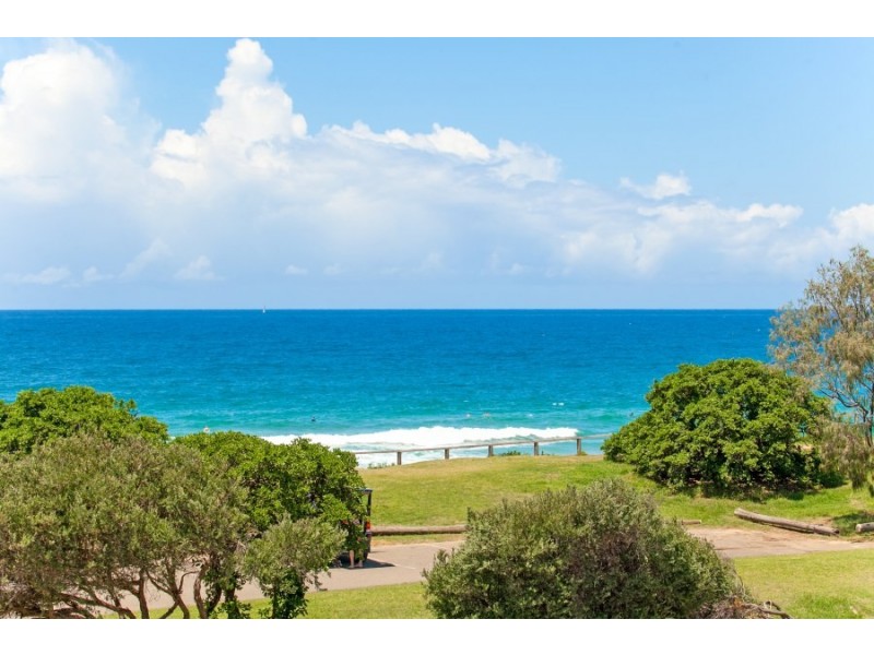 77B Carrington Parade, Curl Curl NSW 2096