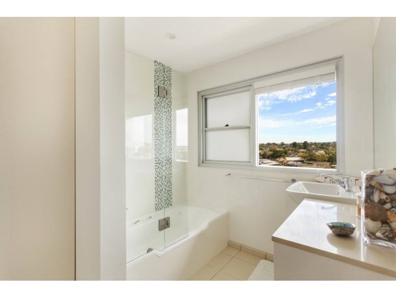 14/32  Undercliff Road, Freshwater NSW 2096