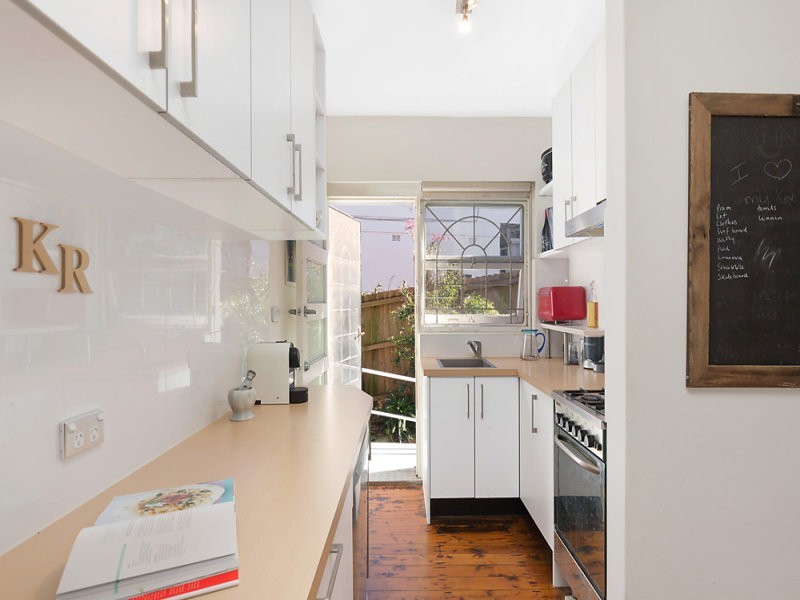 2/2 The Drive, Freshwater NSW 2096