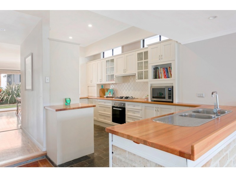 27 Tasman Street, Dee Why NSW 2099