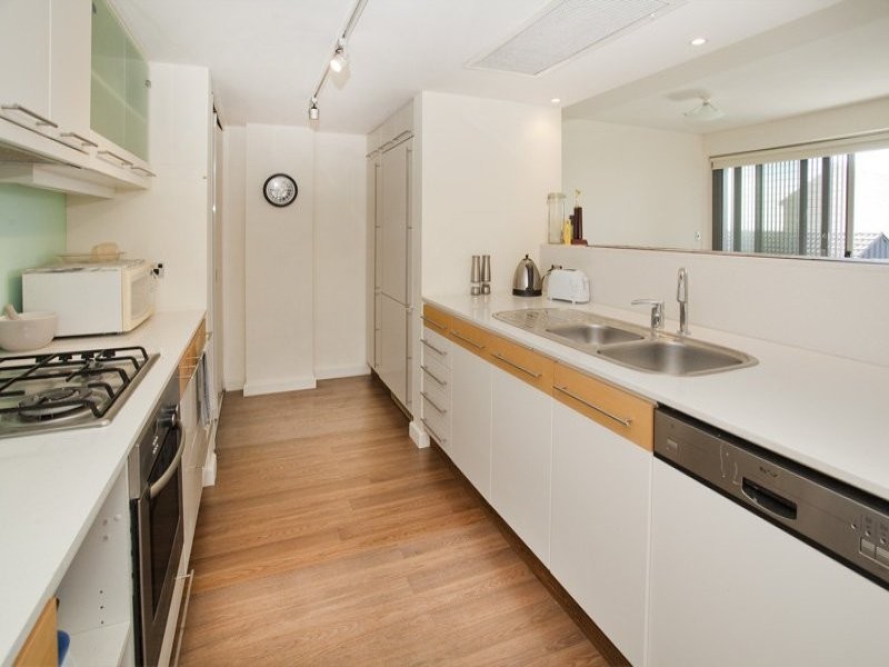 23/16-18 Beach Street, Curl Curl NSW 2096